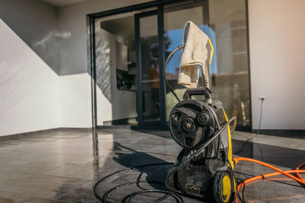Best Graffiti Removal  in Wahneta, FL